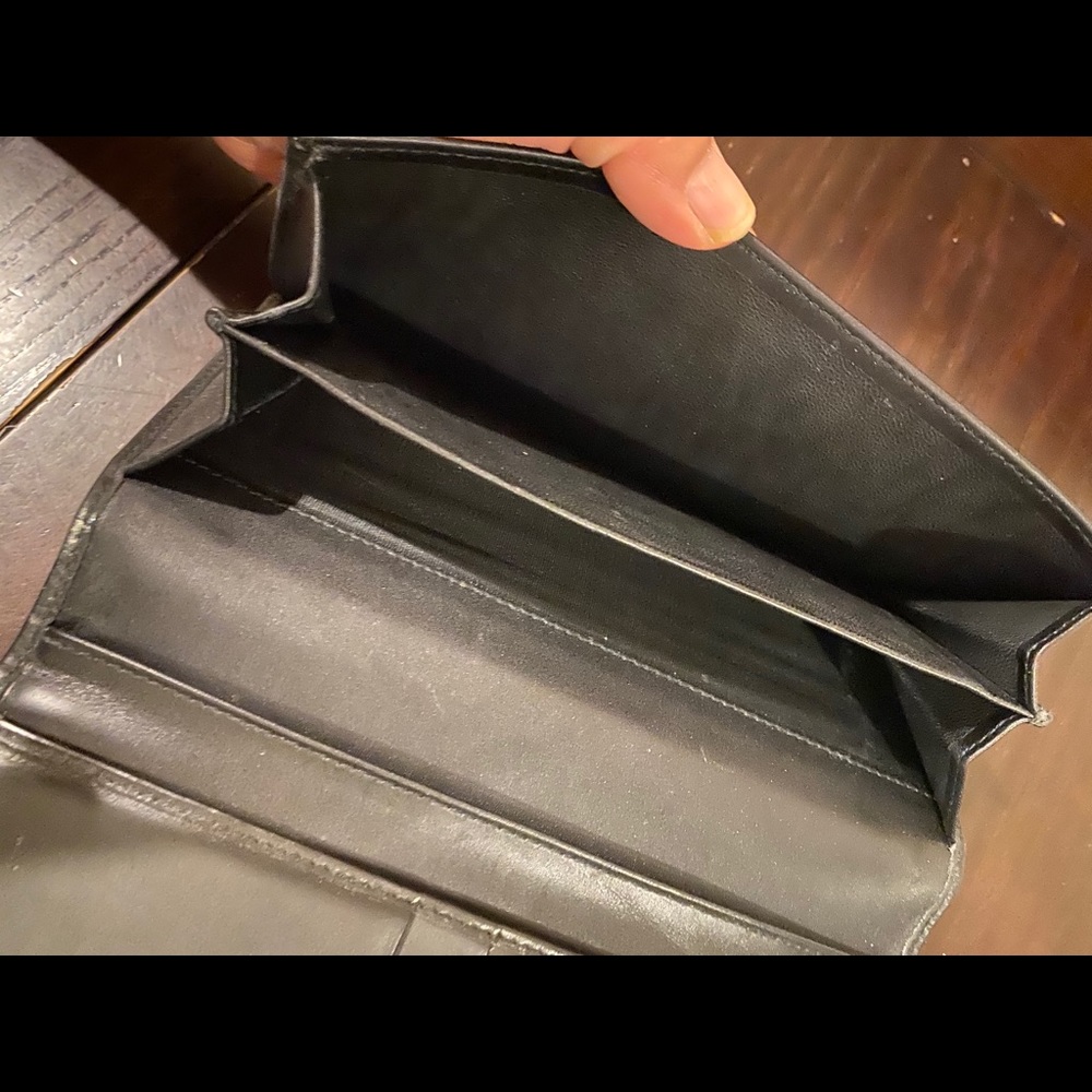 Gucci GG Monogram Wallet - Picture 7 of 8